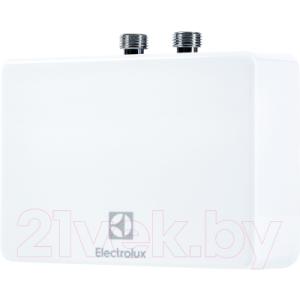 Электрический проточный водонагреватель Electrolux NP 4 Aquatronic 2.0