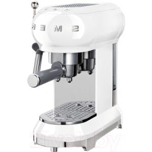 Кофеварка эспрессо Smeg ECF01WHEU